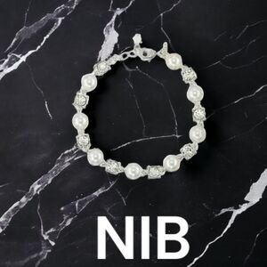 NEW! Avon Pearly Sparkly Bracelet - NIB